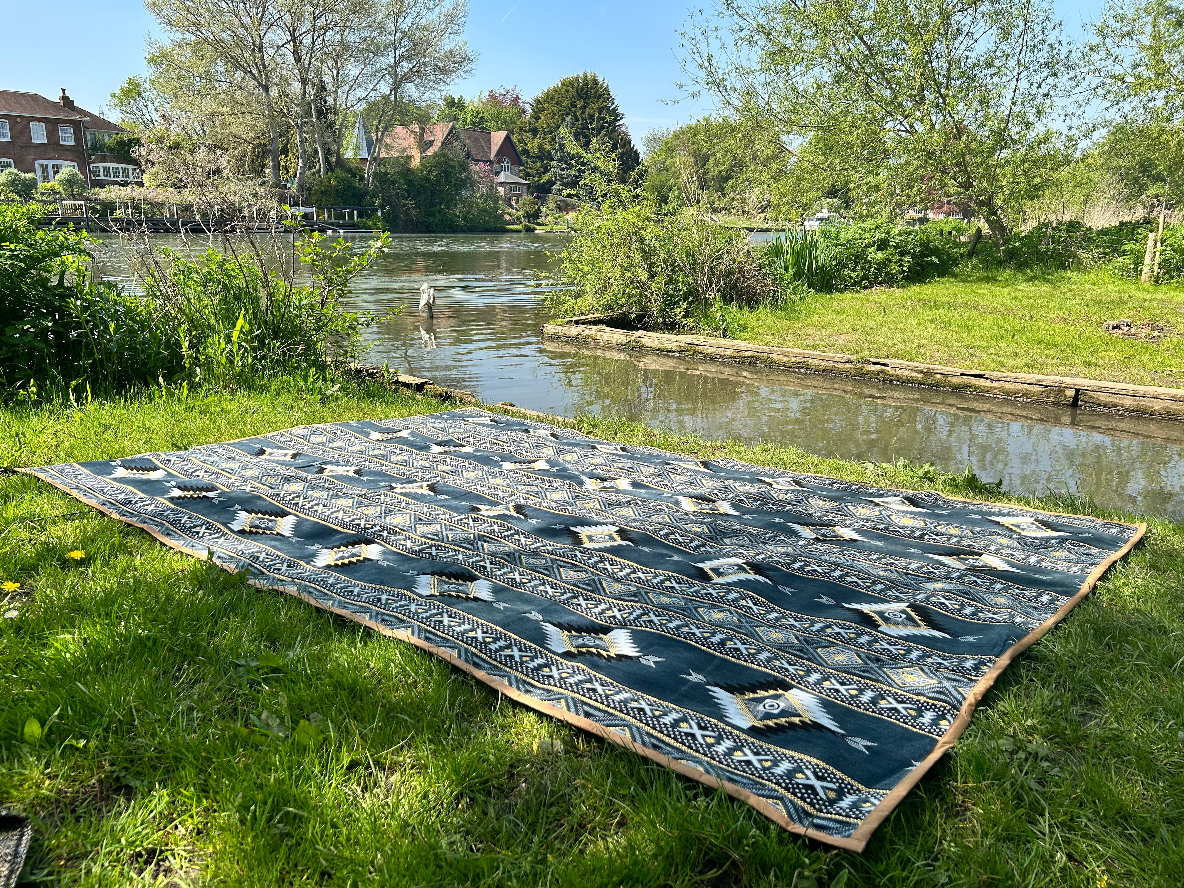 SAFIRA (GREY)  2 x 3m Picnic Rug