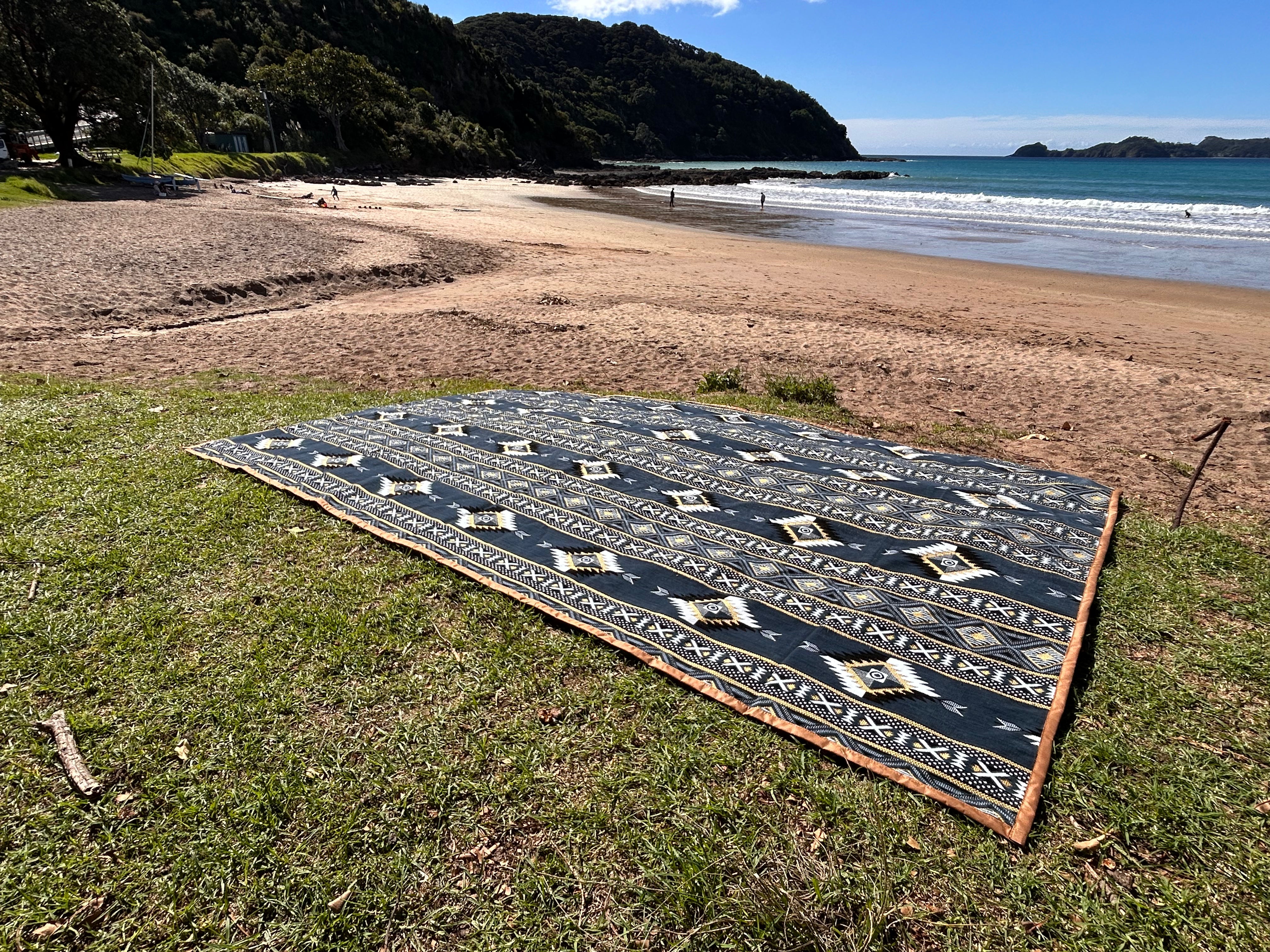 SAFIRA (GREY)  2 x 3m Picnic Rug